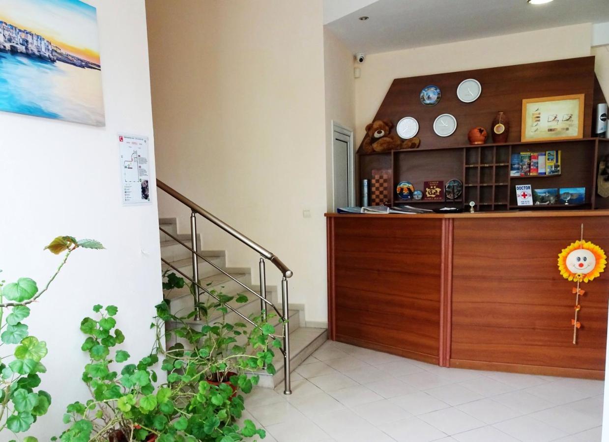 Hotel Niko 크레네보 외부 사진
